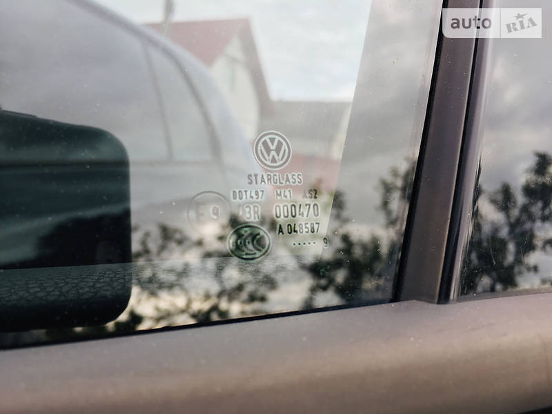 Хетчбек Volkswagen Golf 2009 в Звягелі