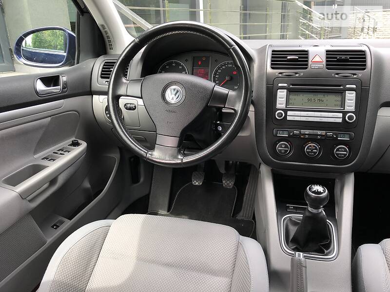 Хетчбек Volkswagen Golf 2006 в Вінниці