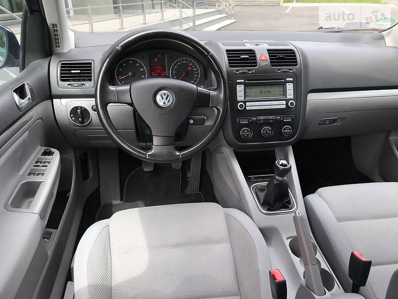 Хетчбек Volkswagen Golf 2006 в Вінниці