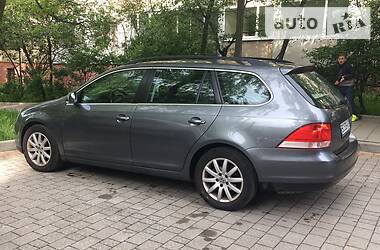 Універсал Volkswagen Golf 2009 в 
