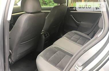 Універсал Volkswagen Golf 2009 в 