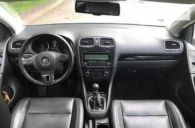 Хетчбек Volkswagen Golf 2009 в 
