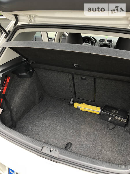Хетчбек Volkswagen Golf 2010 в Івано-Франківську