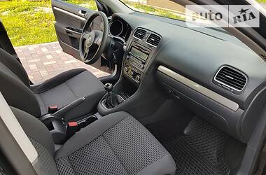 Універсал Volkswagen Golf 2010 в 