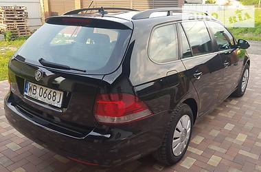 Універсал Volkswagen Golf 2010 в 