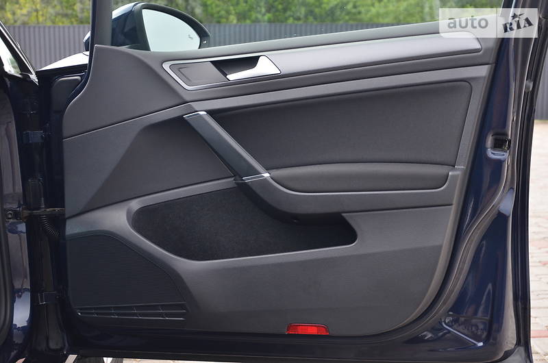 Універсал Volkswagen Golf 2015 в Луцьку