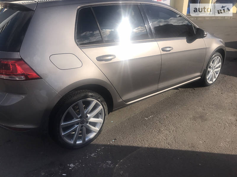 Хетчбек Volkswagen Golf 2013 в Києві