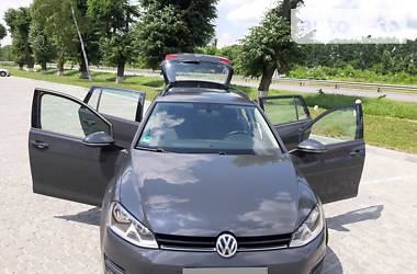 Універсал Volkswagen Golf 2016 в 