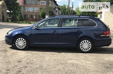 Універсал Volkswagen Golf 2012 в 