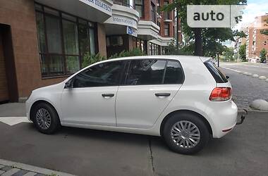 Седан Volkswagen Golf 2010 в Киеве