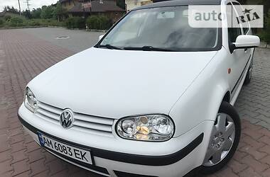 Хетчбек Volkswagen Golf 2001 в 