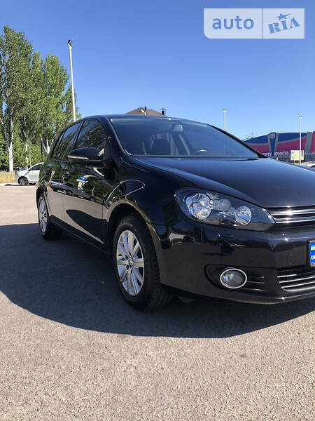 Хетчбек Volkswagen Golf 2012 в Запоріжжі