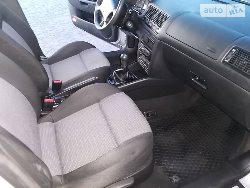 Хетчбек Volkswagen Golf 2002 в Києві фото 12 Хетчбек Volkswagen Golf 2002 в Києві