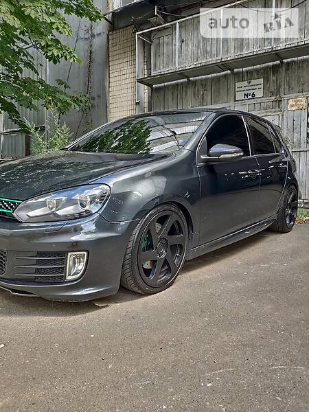Хетчбек Volkswagen Golf 2012 в Києві