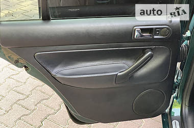 Універсал Volkswagen Golf 2000 в 