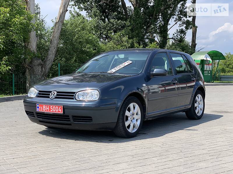 Хетчбек Volkswagen Golf 2003 в Калуші