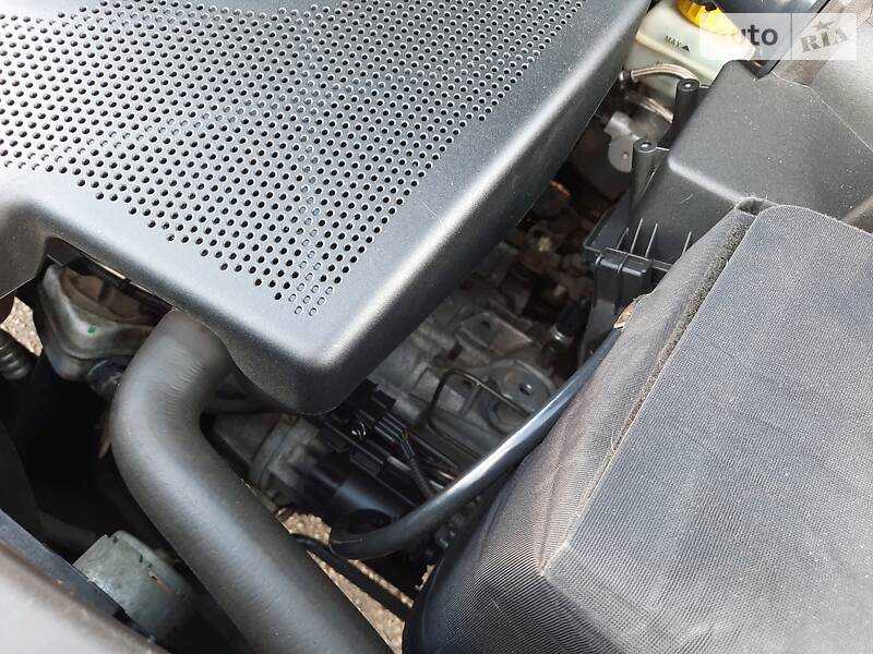 Хетчбек Volkswagen Golf 1999 в Полтаві фото 54 Хетчбек Volkswagen Golf 1999 в Полтаві