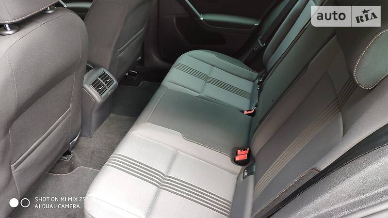 Універсал Volkswagen Golf 2016 в Чернівцях фото 15 Універсал Volkswagen Golf 2016 в Чернівцях