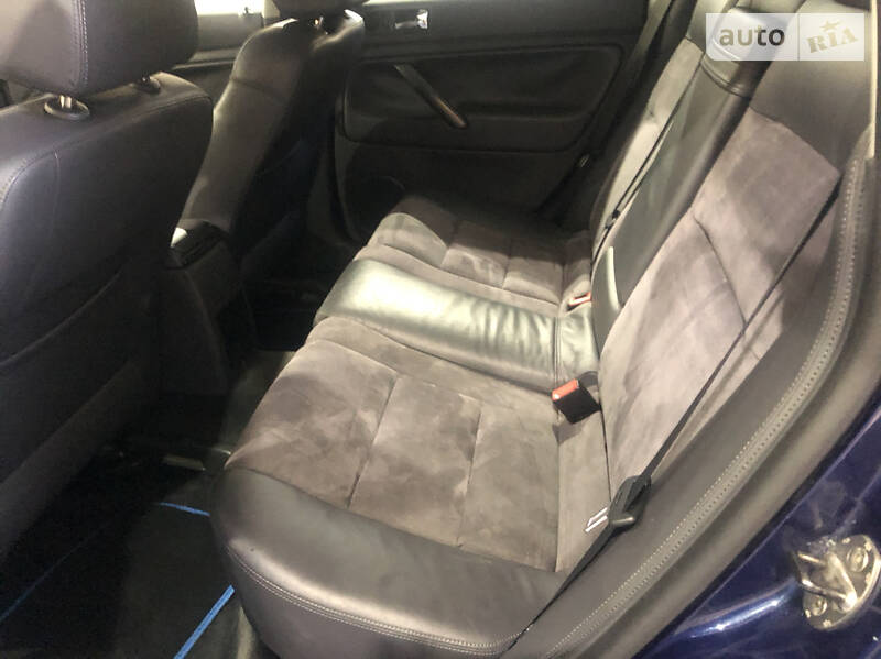 Універсал Volkswagen Golf 2004 в Львові