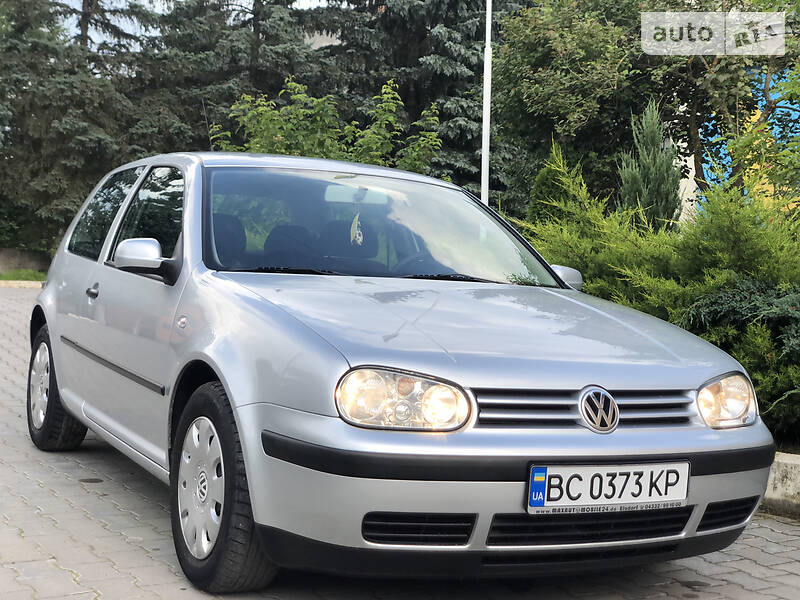 Хетчбек Volkswagen Golf 2000 в Дрогобичі