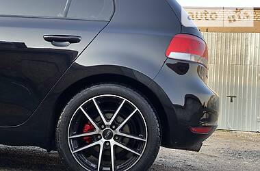 Хетчбек Volkswagen Golf 2011 в 