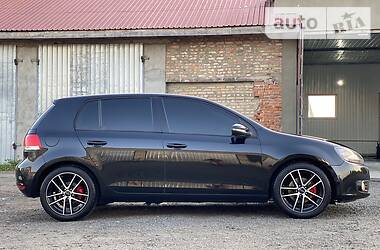 Хетчбек Volkswagen Golf 2011 в 