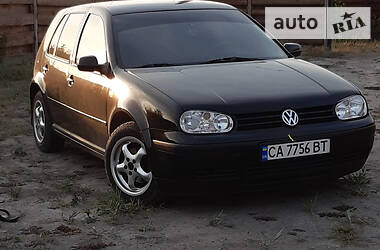 Хэтчбек Volkswagen Golf 1998 в Золотоноше