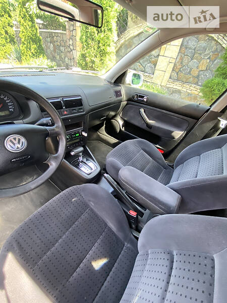 Хетчбек Volkswagen Golf 1998 в Вінниці