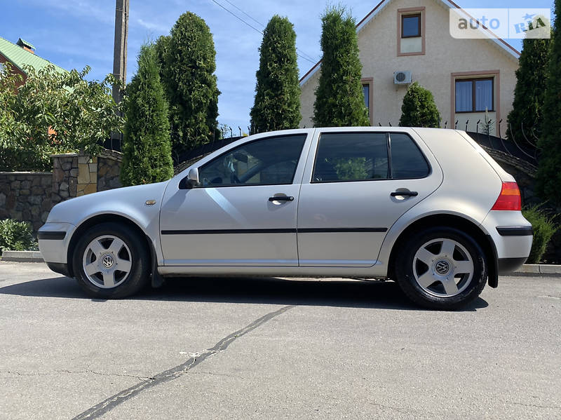 Хетчбек Volkswagen Golf 1998 в Вінниці