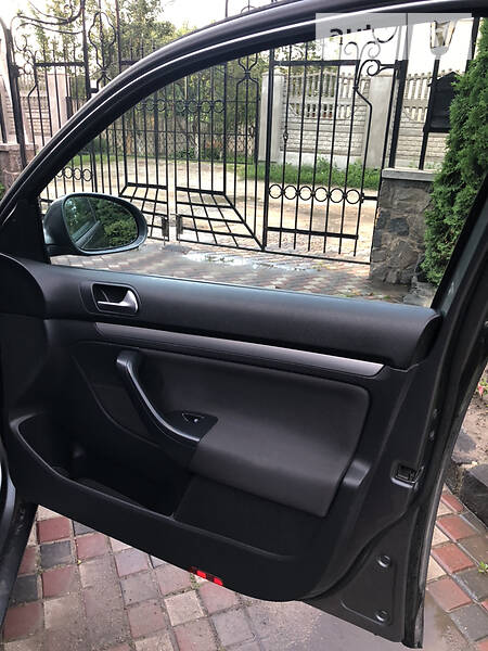 Универсал Volkswagen Golf 2012 в Львове