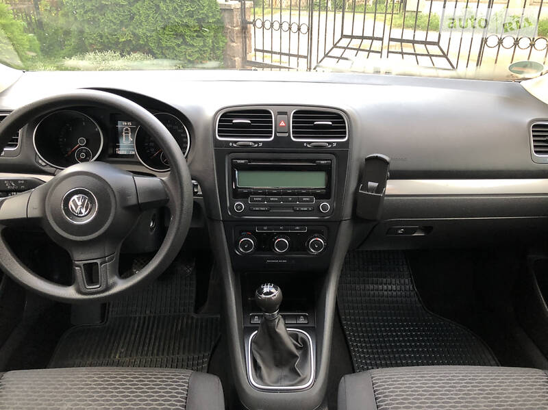 Универсал Volkswagen Golf 2012 в Львове