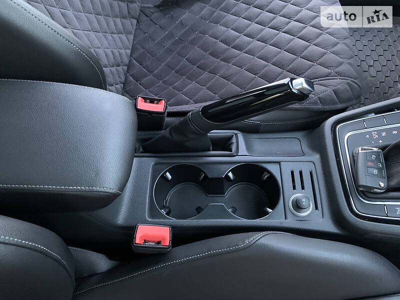 Універсал Volkswagen Golf 2018 в Дніпрі фото 41 Універсал Volkswagen Golf 2018 в Дніпрі