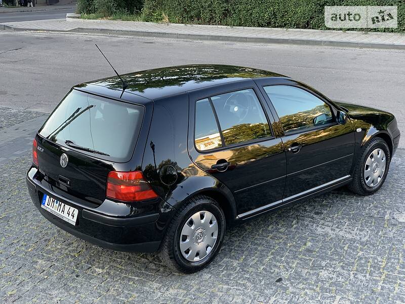 Хэтчбек Volkswagen Golf 2001 в Белой Церкви