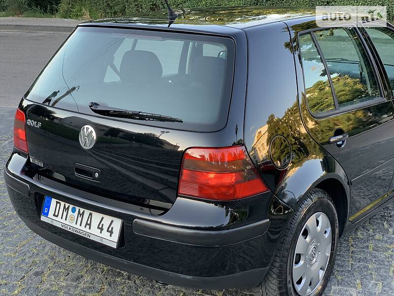 Хэтчбек Volkswagen Golf 2001 в Белой Церкви
