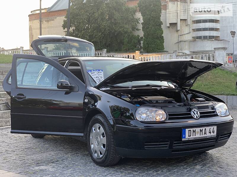Хэтчбек Volkswagen Golf 2001 в Белой Церкви