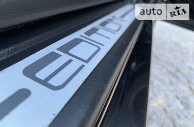 Хетчбек Volkswagen Golf 2001 в 