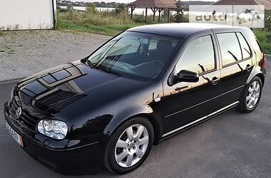 Хэтчбек Volkswagen Golf 2003 в Ровно