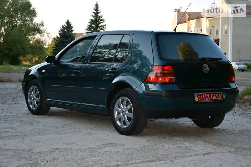 Універсал Volkswagen Golf 2001 в Дрогобичі