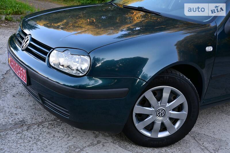 Універсал Volkswagen Golf 2001 в Дрогобичі