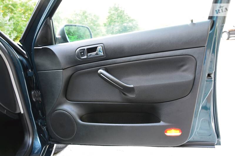 Універсал Volkswagen Golf 2001 в Дрогобичі