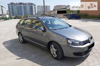 Универсал Volkswagen Golf 2010 в Ивано-Франковске