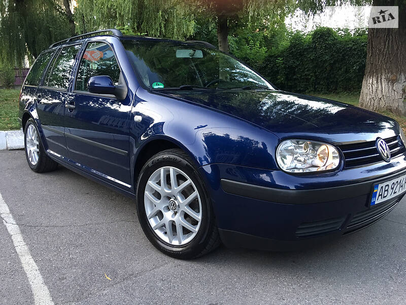 Універсал Volkswagen Golf 2000 в Вінниці