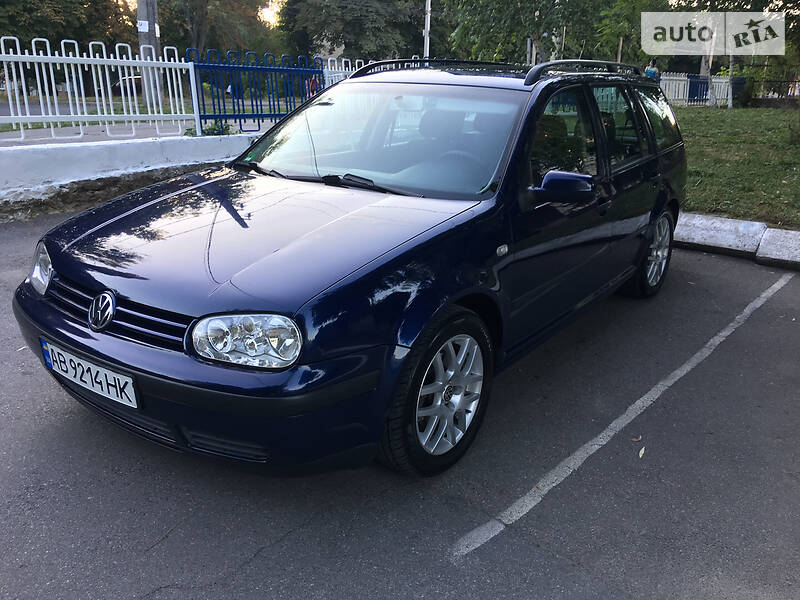Універсал Volkswagen Golf 2000 в Вінниці