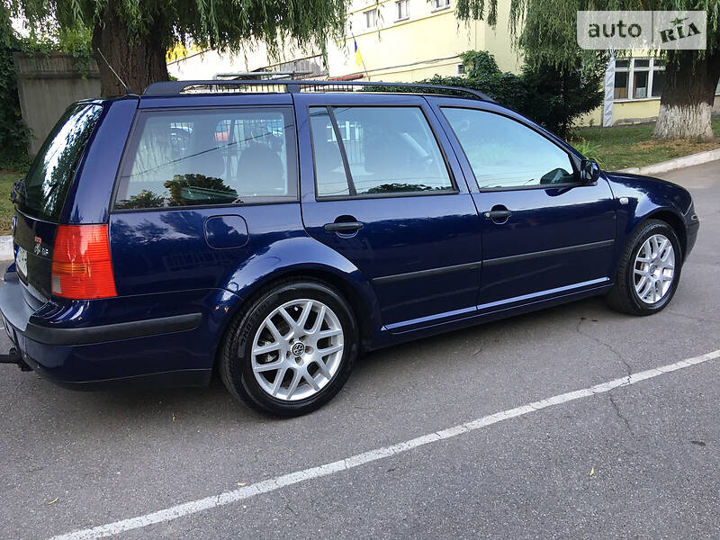 Універсал Volkswagen Golf 2000 в Вінниці