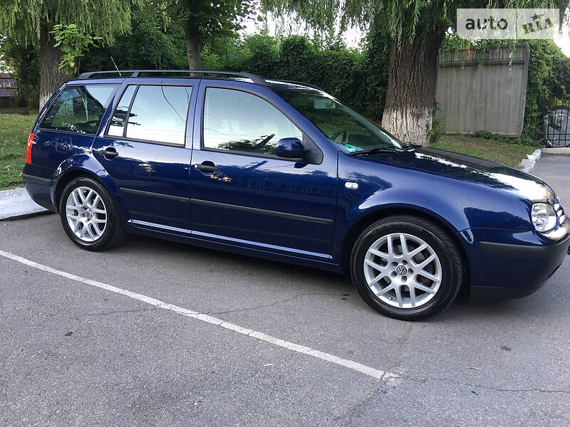 Універсал Volkswagen Golf 2000 в Вінниці