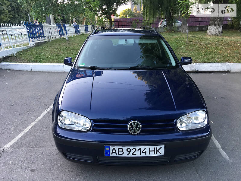 Універсал Volkswagen Golf 2000 в Вінниці
