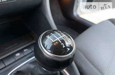 Хетчбек Volkswagen Golf 2011 в 