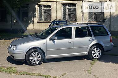 Универсал Volkswagen Golf 2003 в Ровно