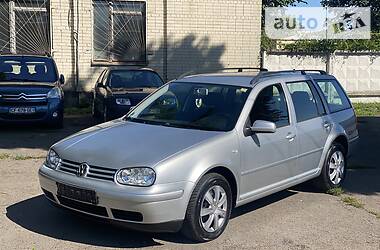 Универсал Volkswagen Golf 2003 в Ровно