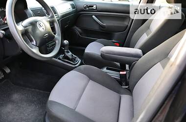 Хэтчбек Volkswagen Golf 2002 в Бориславе